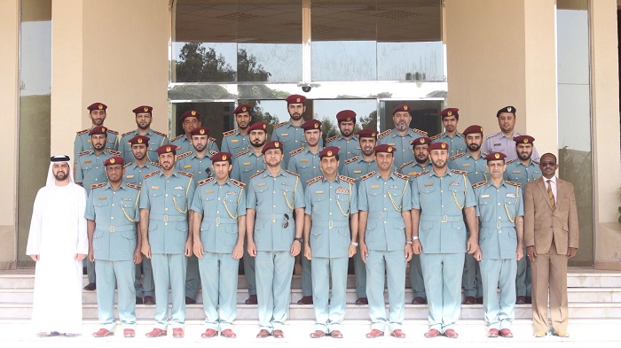 تخريج 105 من ضباط  الداخلية في 4 دورات متخصصة لمعهد تدريب الضباط 